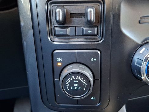 Certified 2022 Ford F150 XLT w/ Equipment Group 302A High image 24