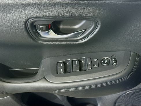 Used 2023 Honda HR-V LX image 24