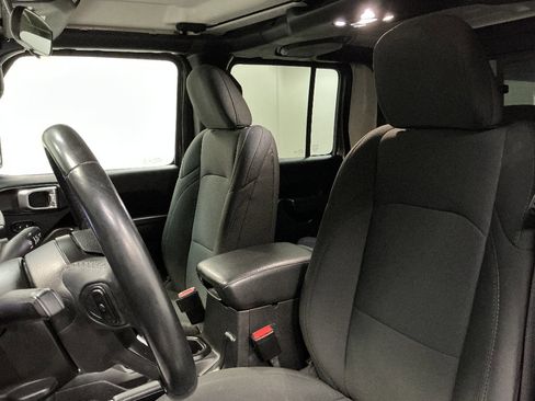 Used 2021 Jeep Gladiator Sport AWD/4WD image 9