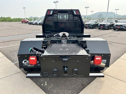 Used 2020 Ford F550 4x4 Crew Cab Super Duty w/ Lariat Value Package image 4