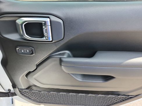 New 2025 Jeep Gladiator Sport image 37