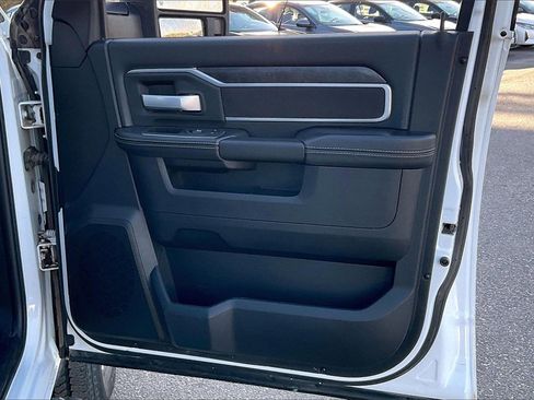 Used 2024 RAM 2500 Big Horn image 23