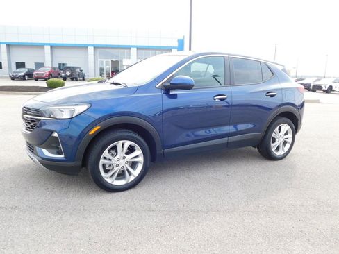Used 2023 Buick Encore GX Preferred w/ Cold Weather Comfort Package AWD/4WD image 7