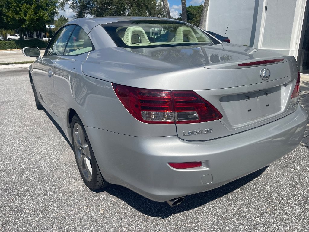 Used 2010 Lexus IS 350C RWD image 21