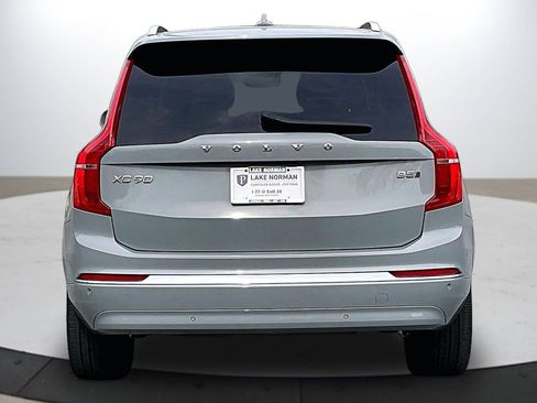 Used 2024 Volvo XC90 B5 Plus image 8