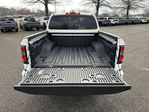 New 2026 Nissan Frontier SV w/ SV Convenience Package RWD image 18