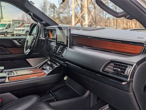Used 2019 Lincoln Navigator Reserve image 42