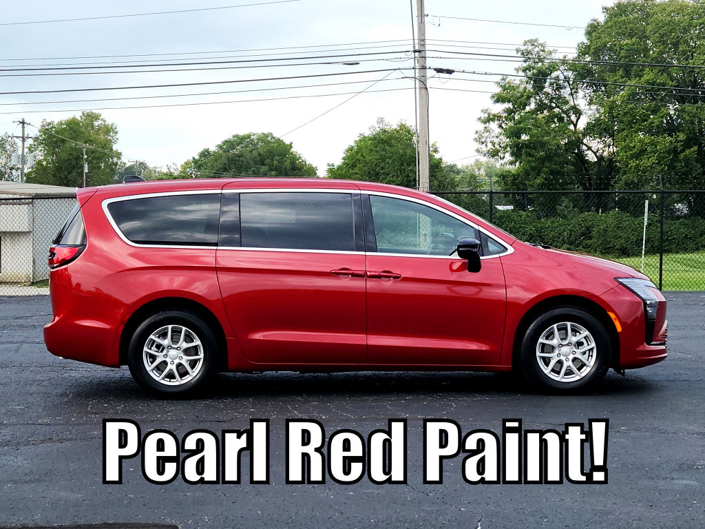 New 2027 Chrysler Pacifica Select FWD image 7