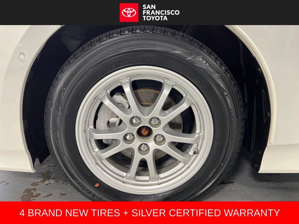 Certified 2017 Toyota Prius Prime Advanced FWD image 9