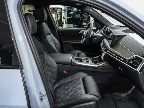 New 2026 BMW X7 xDrive40i w/ M Sport Package image 19