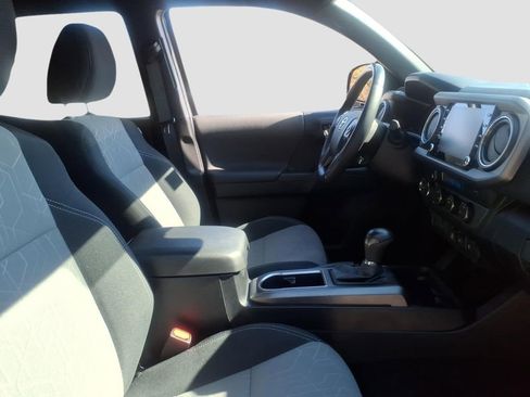 Used 2023 Toyota Tacoma TRD Off-Road image 11