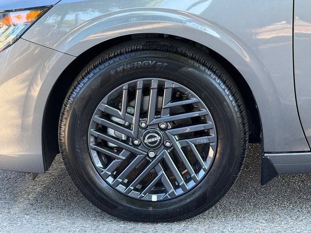 Used 2026 Nissan Sentra SV w/ SV Convenience Package FWD image 4
