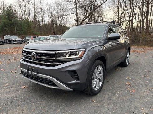 Used 2022 Volkswagen Atlas SE image 1