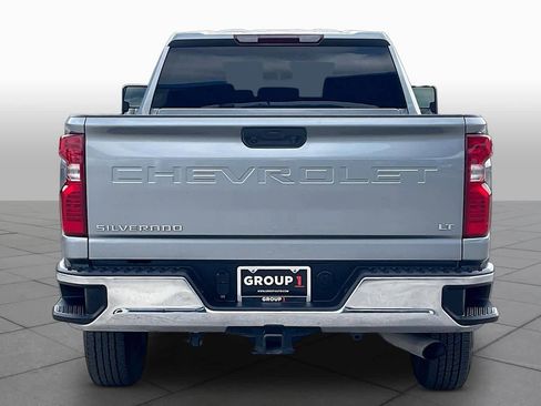 Used 2025 Chevrolet Silverado 2500 LT w/ Convenience Package image 5