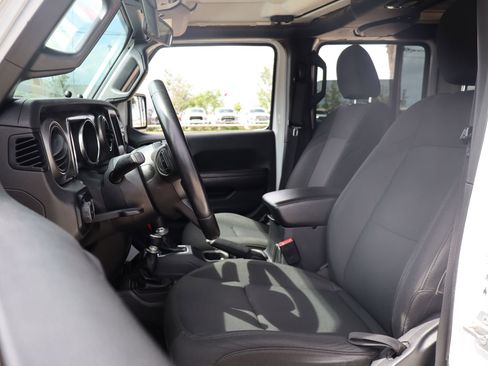 Used 2019 Jeep Wrangler Unlimited Sport S AWD/4WD image 11