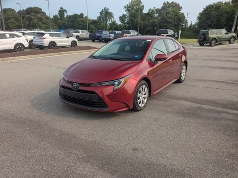 Used 2024 Toyota Corolla LE FWD image 7