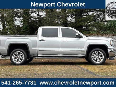 Used 2018 GMC Sierra 1500 SLT w/ SLT Premium Package image 3