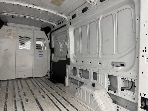 Used 2020 Ford Transit 250 Medium Roof RWD image 22
