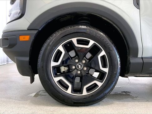 Used 2024 Ford Bronco Sport Outer Banks w/ Tech Package AWD/4WD image 8