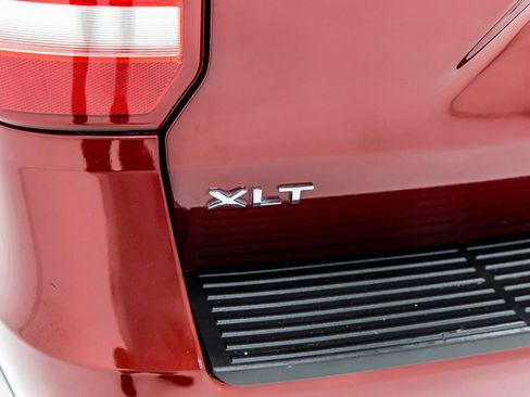 Used 2019 Ford Expedition XLT w/ Equipment Group 202A RWD image 5