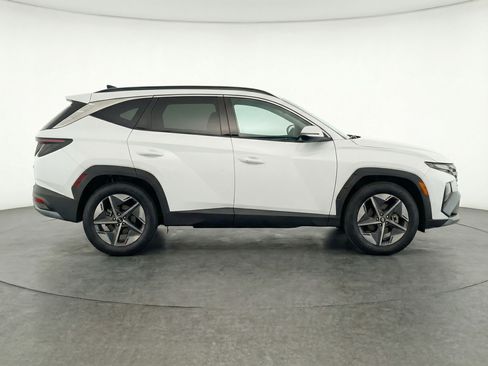 Used 2025 Hyundai Tucson SEL AWD/4WD image 11