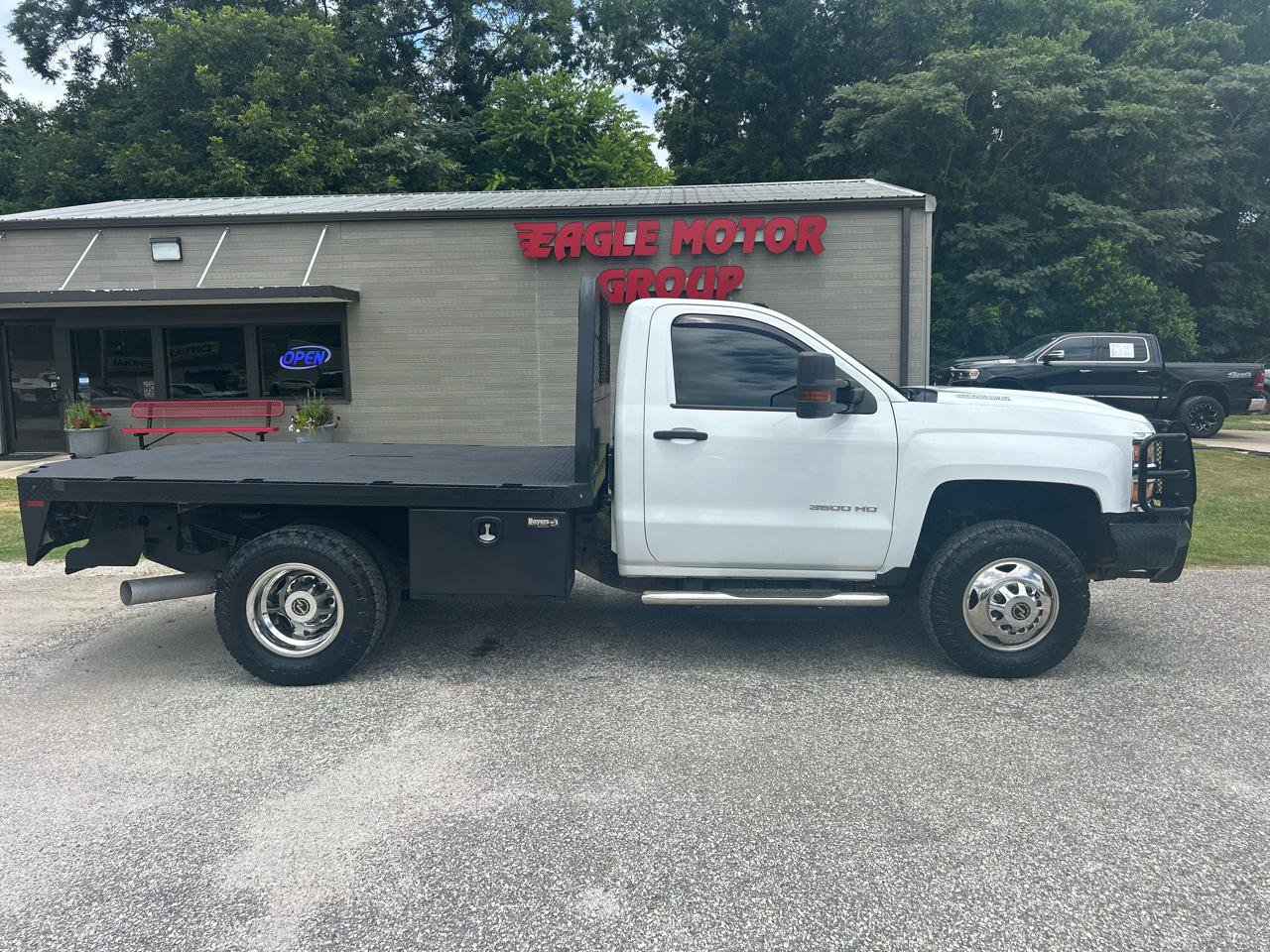 Used 2018 Chevrolet Silverado 3500 W/T w/ WT Convenience Package AWD/4WD image 1