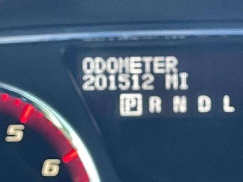 Used 2014 GMC Acadia SLE FWD image 19