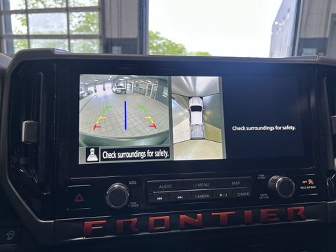 Certified 2025 Nissan Frontier PRO-4X w/ Pro Premium Package AWD/4WD image 15