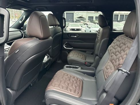 New 2026 Nissan Armada Platinum w/ Convenience Package AWD/4WD image 25