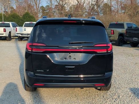 New 2026 Chrysler Pacifica Select w/ S Appearance Package FWD image 4