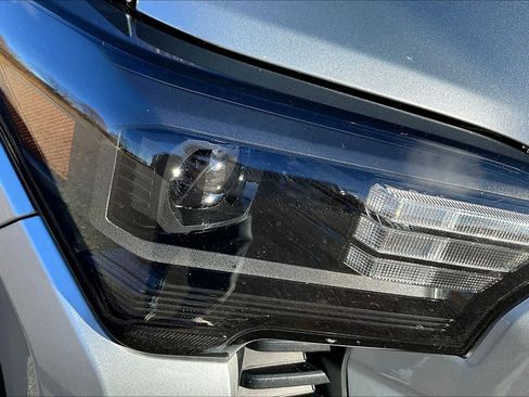 Used 2024 Toyota Tacoma TRD Off-Road image 26