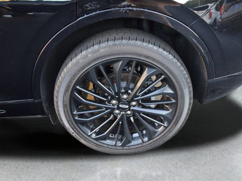 Used 2024 Lincoln Corsair AWD w/ Equipment Group 101A image 6