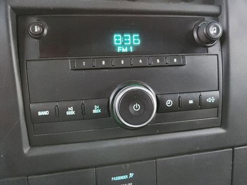 Used 2011 Chevrolet Express 3500 Extended image 13