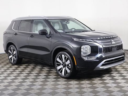 New 2025 Mitsubishi Outlander SEL image 60