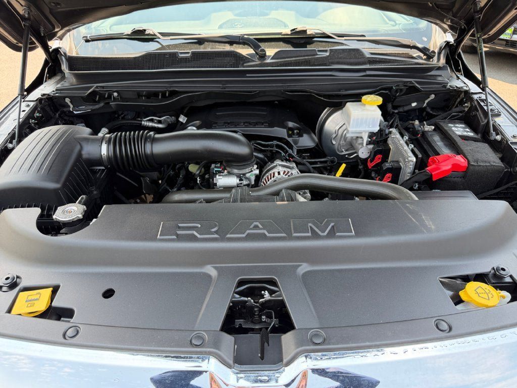 Used 2022 RAM 1500 Big Horn AWD/4WD image 30