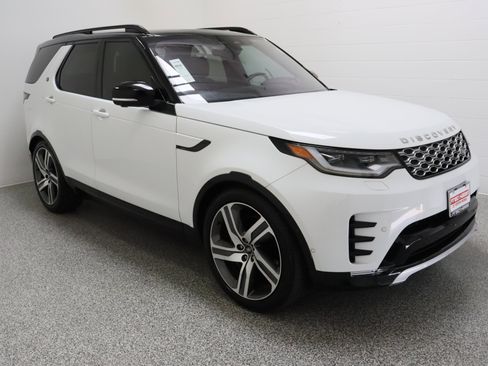 Used 2023 Land Rover Discovery Metropolitan Edition AWD/4WD image 4