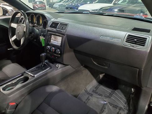 Used 2010 Dodge Challenger R/T image 14