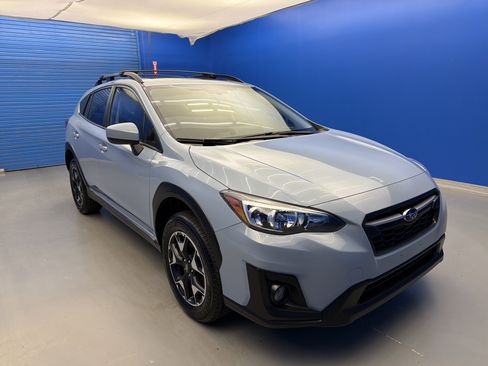 Used 2019 Subaru Crosstrek 2.0i Premium image 2