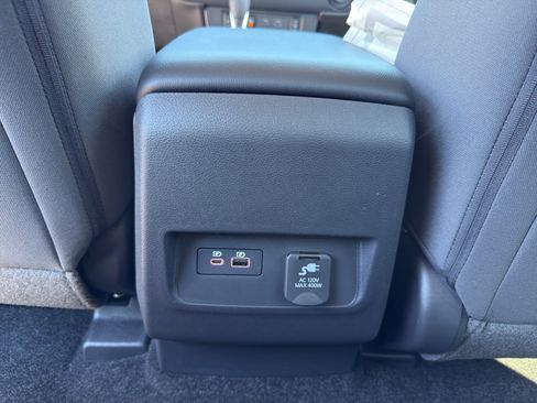 New 2026 Nissan Frontier SV w/ SV Convenience Package AWD/4WD image 32