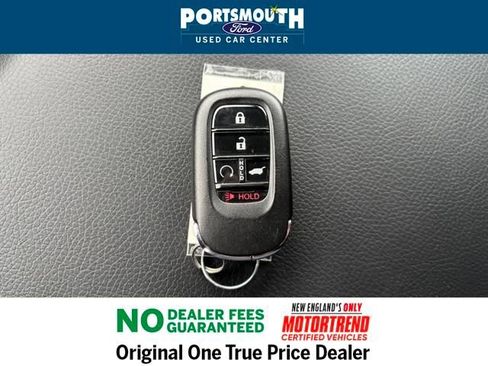 Used 2025 Honda Pilot TrailSport image 14