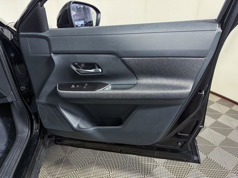 Certified 2025 Nissan Kicks SV image 41