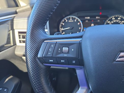 Used 2024 Mitsubishi Outlander SE image 12