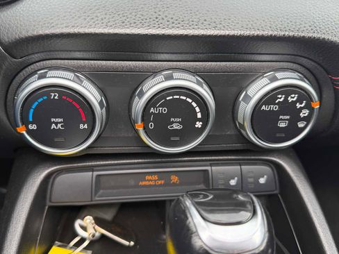 Used 2018 FIAT 124 Spider Abarth w/ Visibility Group image 23