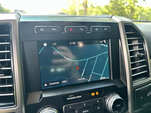 Used 2019 Ford F250 Platinum w/ Platinum Ultimate Package AWD/4WD image 44