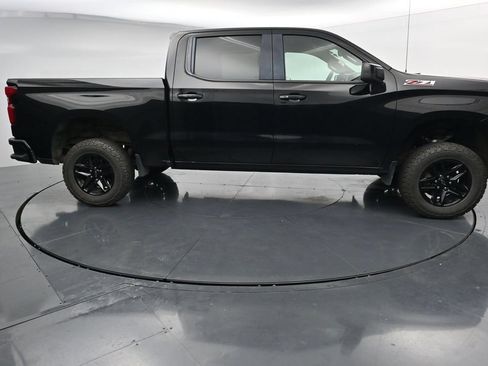 Used 2020 Chevrolet Silverado 1500 LT Trail Boss w/ Convenience Package AWD/4WD image 9