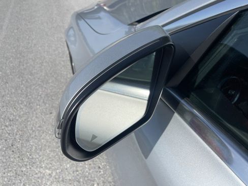 Used 2018 Mercedes-Benz C 300 Sedan w/ Premium Package image 23