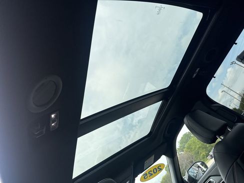 Used 2025 Ford Explorer ST image 21