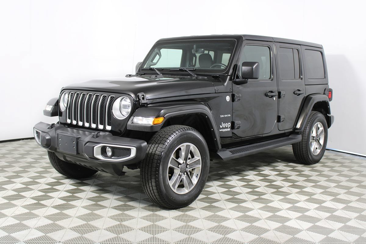 Used 2022 Jeep Wrangler Unlimited Sahara AWD/4WD image 23
