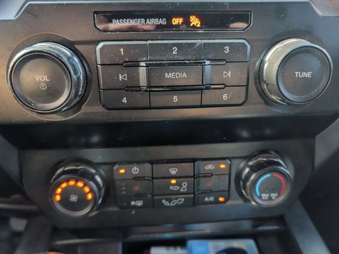 Used 2020 Ford F150 XLT w/ Equipment Group 302A Luxury AWD/4WD image 24