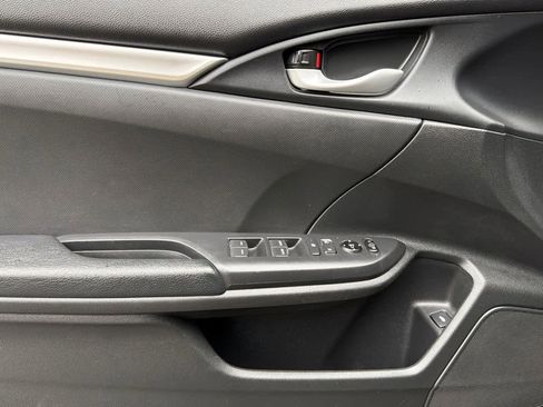 Used 2019 Honda Civic Sport image 14